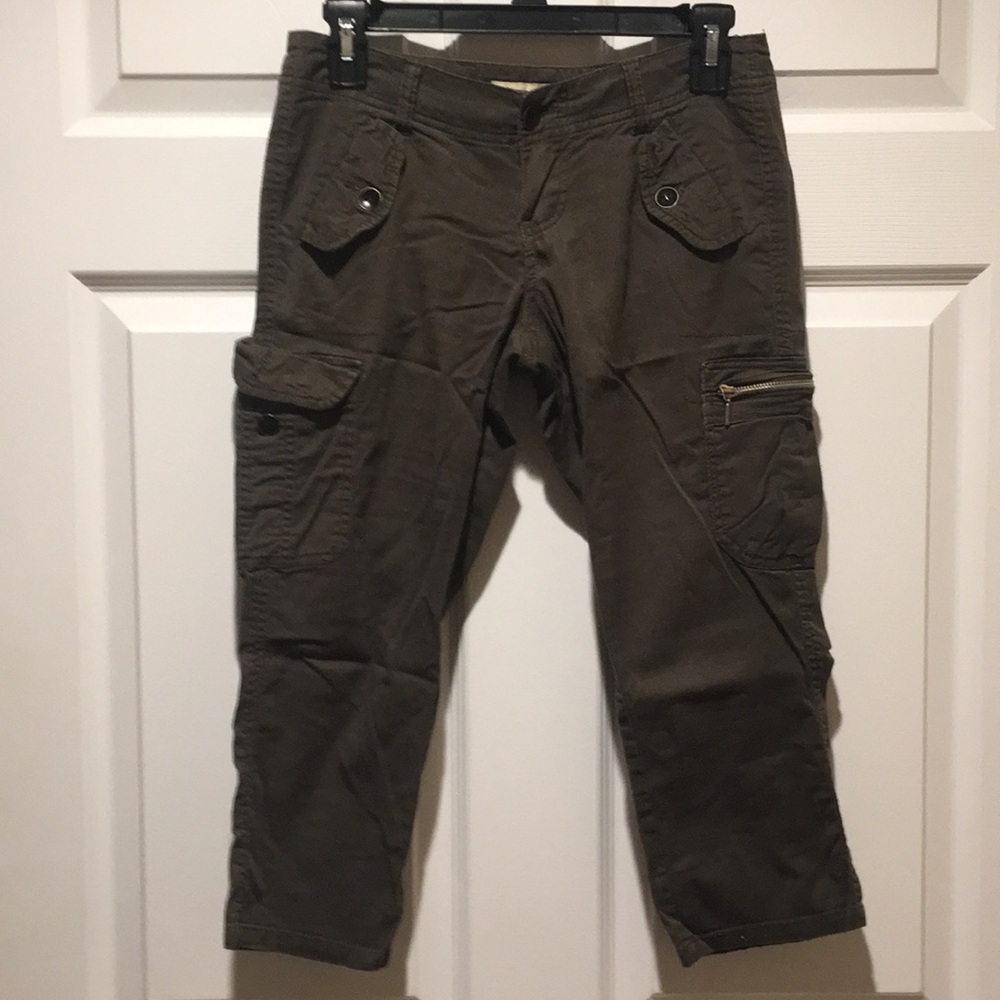 Cargo Style Capris